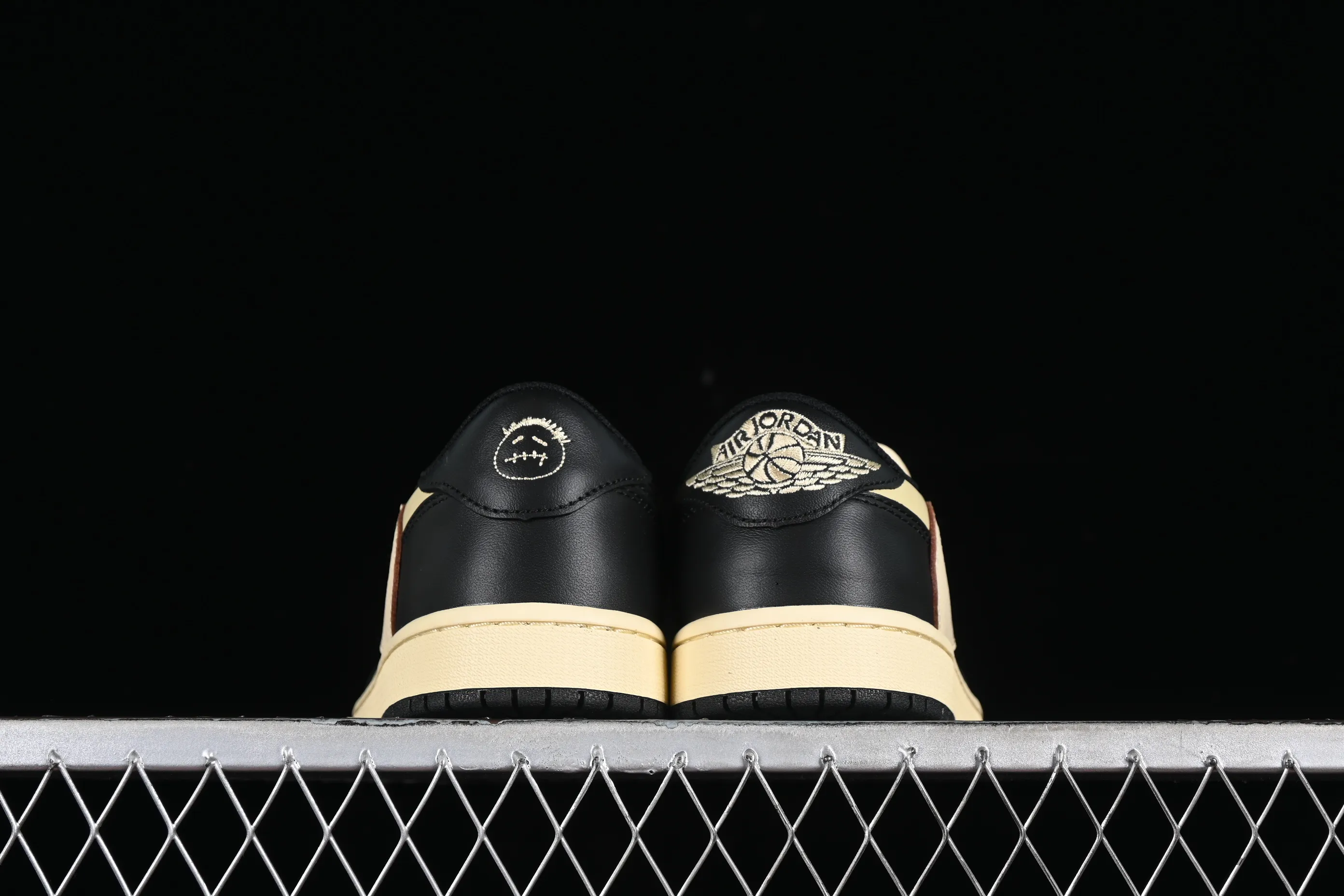 All categories Air Jordan Jordan series basketball shoes Air Jordan 1 Low Travis Scott x Air Jordan 1 Low OG AJ1 Joe 1 undercut low DM7866-201